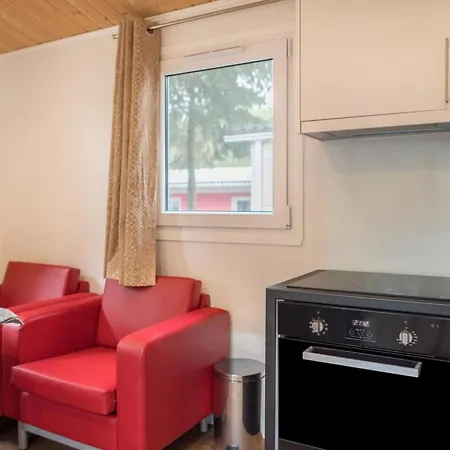 Mobilheim Mit Terrasse By Interhome * Lohmen (Mecklenburg-Vorpommern)
